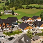 Aparthotel Edelweiss 4*