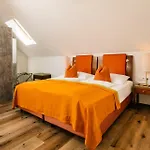 Edelweiss Aparthotel 4*