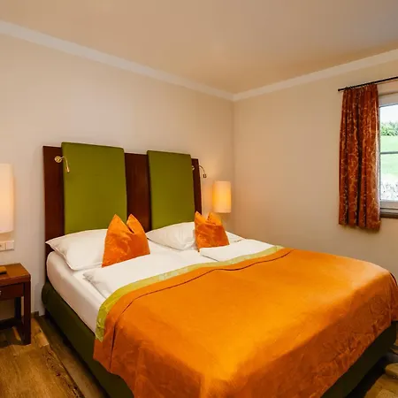 Edelweiss 4*