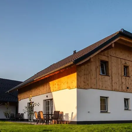 Aparthotel Edelweiss 4*