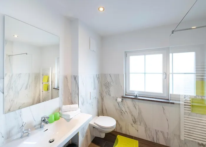 Edelweiss Aparthotel 4*