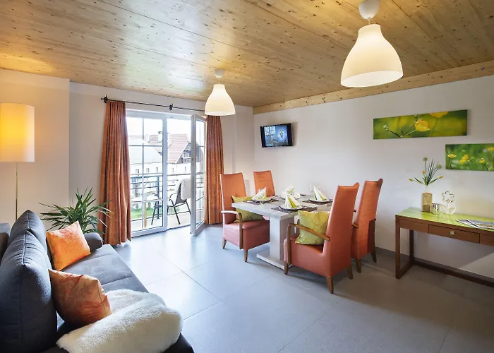 Edelweiss Aparthotel 4*